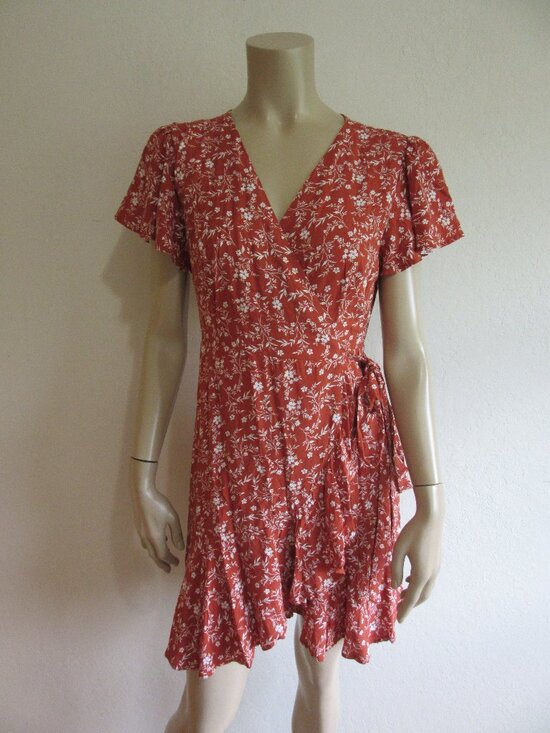 Blue Rain Dresses & Skirts - Blue Rain by Francesca's Rust Color & White M Floral Wrap Dress-NWT